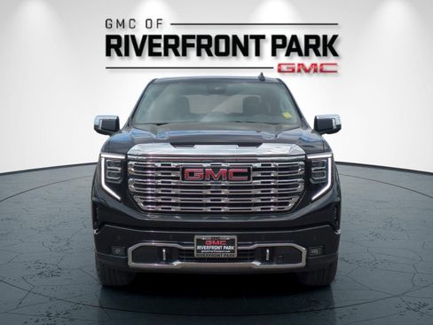 Used 2026 GMC Sierra 1500 Denali w/ Technology Package AWD/4WD image 8