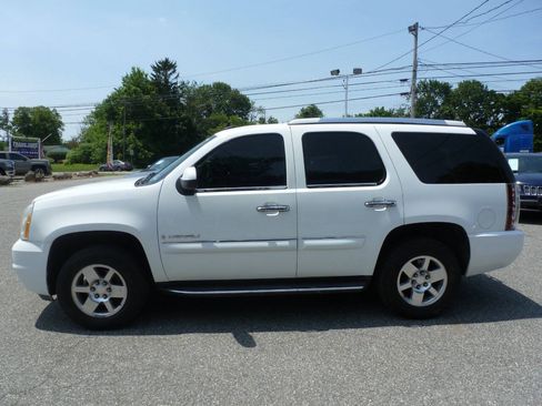 Used 2007 GMC Yukon Denali AWD/4WD image 1