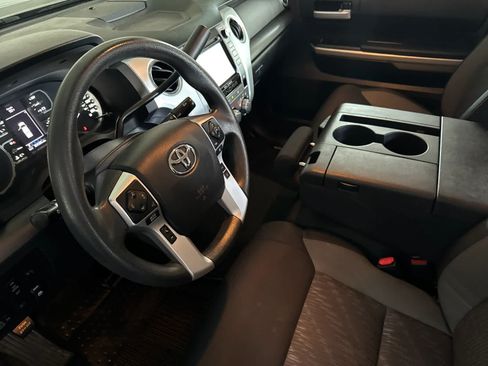 Used 2018 Toyota Tundra SR5 AWD/4WD image 11