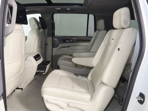 Used 2021 Cadillac Escalade ESV Sport Platinum AWD/4WD image 57