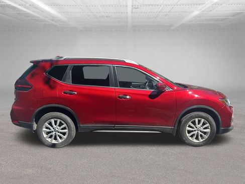 Used 2018 Nissan Rogue SV AWD/4WD image 7