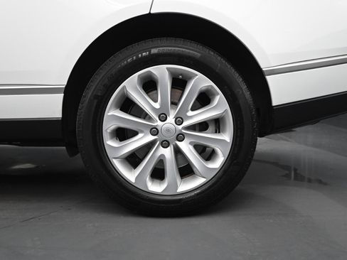 Used 2016 Land Rover Range Rover HSE image 12