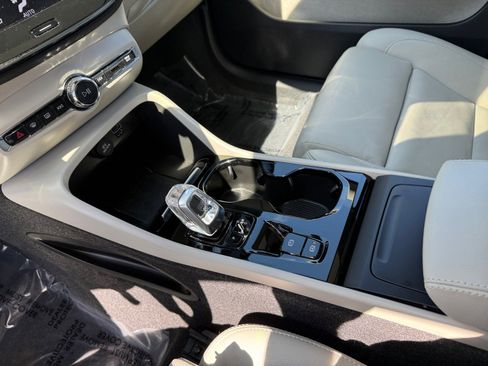 Used 2021 Volvo XC40 T5 Inscription AWD/4WD image 13