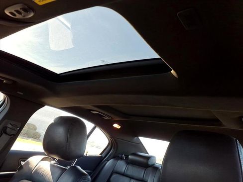 Used 2016 Lincoln MKS FWD image 18