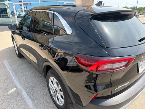 Used 2024 Ford Escape Active w/ Tech Pack #2 FWD image 3