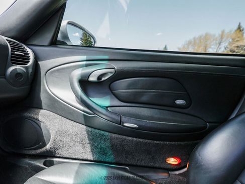 Used 2001 Porsche 911 Carrera 4 AWD/4WD image 69