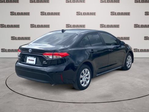 Used 2025 Toyota Corolla LE FWD image 5