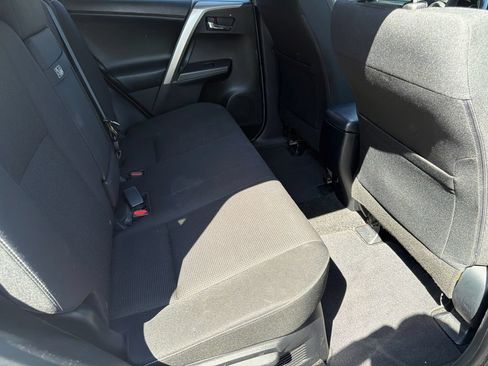 Used 2018 Toyota RAV4 XLE w/ Convenience Package AWD/4WD image 25