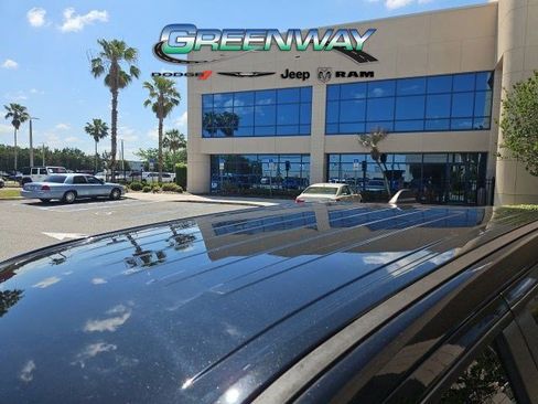Used 2024 RAM 1500 Laramie AWD/4WD image 13
