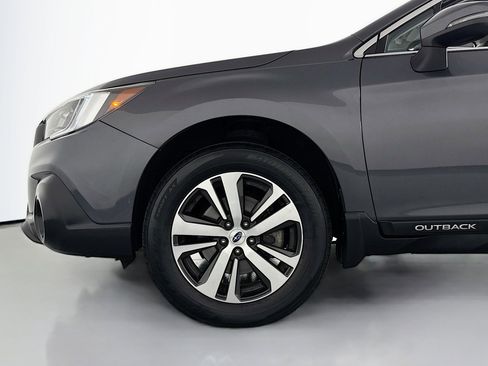 Used 2019 Subaru Outback 2.5i Limited w/ Popular Package #2 image 9