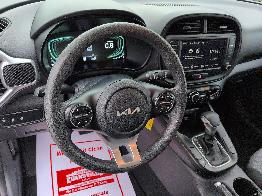Used 2024 Kia Soul LX w/ Option Group 015 FWD image 9