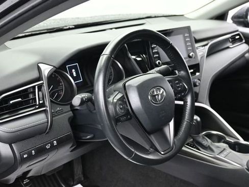 Used 2023 Toyota Camry SE w/ Convenience Package FWD image 16