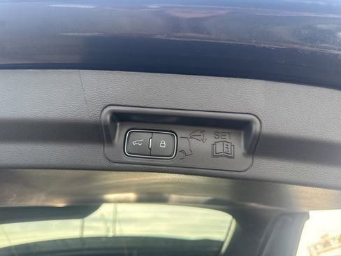 Used 2025 Ford Explorer ST-Line w/ ST-Line Street Pack image 6