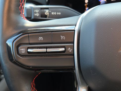 Used 2023 Chevrolet Colorado Z71 w/ Z71 Convenience Package 2 image 30