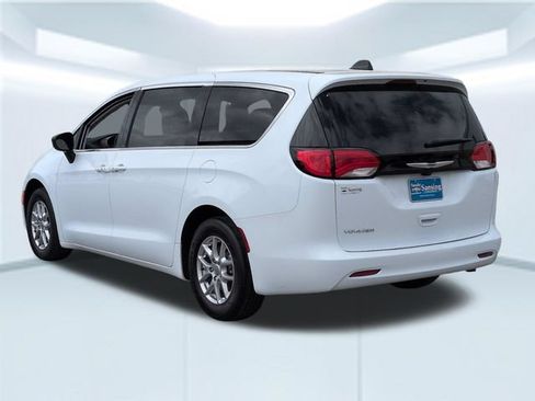 Used 2024 Chrysler Voyager LX w/ Fleet Security Group FWD image 4