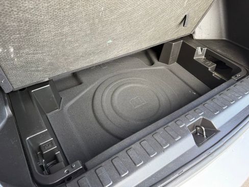 Used 2020 Chevrolet Equinox LT image 10