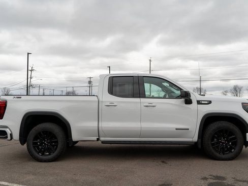 Used 2023 GMC Sierra 1500 Elevation w/ X31 Off-Road Package image 5