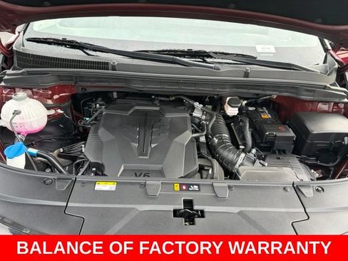 Used 2025 Kia Carnival FWD image 11