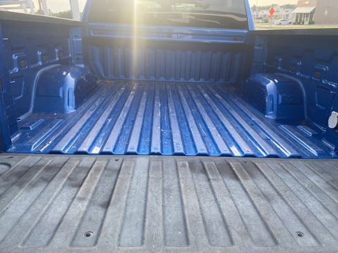 Used 2022 Chevrolet Silverado 1500 Custom Trail Boss AWD/4WD image 9
