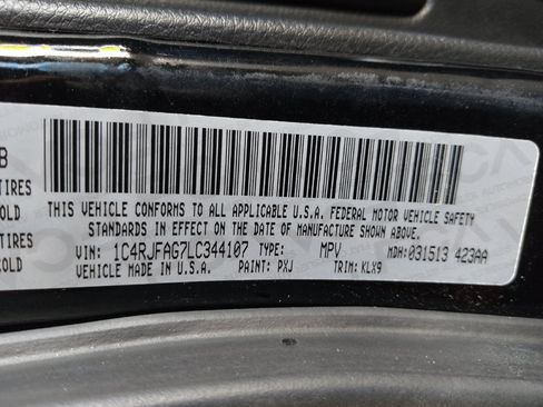 Used 2020 Jeep Grand Cherokee Altitude AWD/4WD image 33