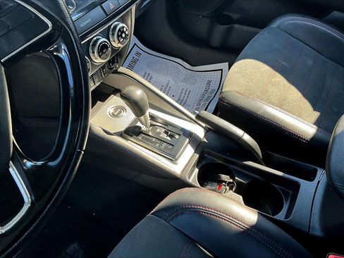 Used 2022 Mitsubishi Outlander Sport SE image 12