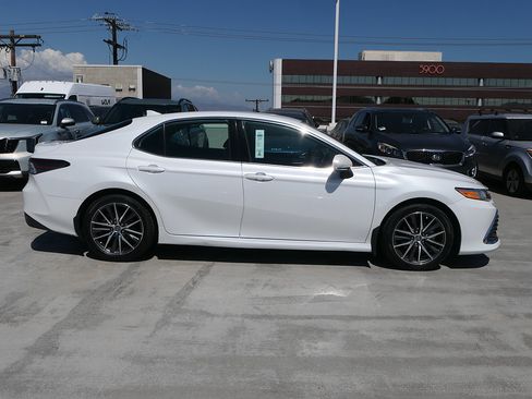 Used 2023 Toyota Camry XLE w/ Protection Package (Q2) (TMS) FWD image 2