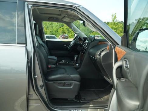 Used 2023 Nissan Armada SL w/ Captain's Chairs Package AWD/4WD image 21