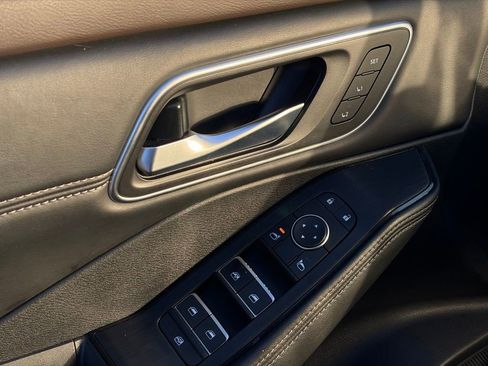 Certified 2023 Nissan Rogue SV w/ SV Premium Package image 12