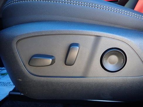 New 2025 Chevrolet Equinox EV RS image 13