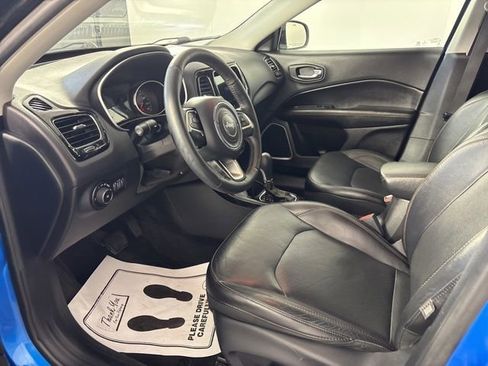 Used 2018 Jeep Compass Limited AWD/4WD image 2