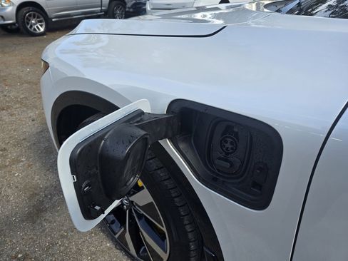 Used 2024 Acura ZDX Type S image 13