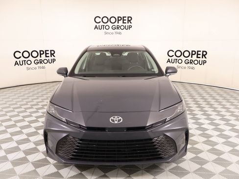 Used 2025 Toyota Camry LE FWD image 8