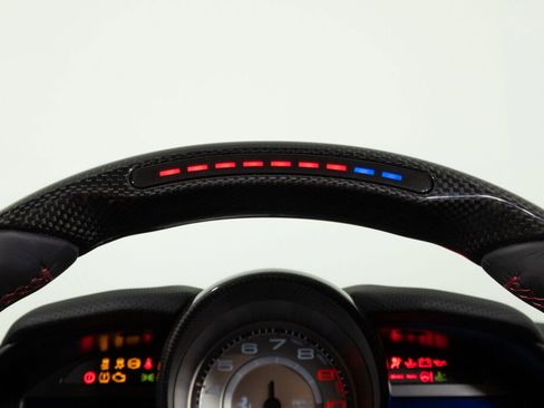 Used 2022 Ferrari 812 GTS image 37