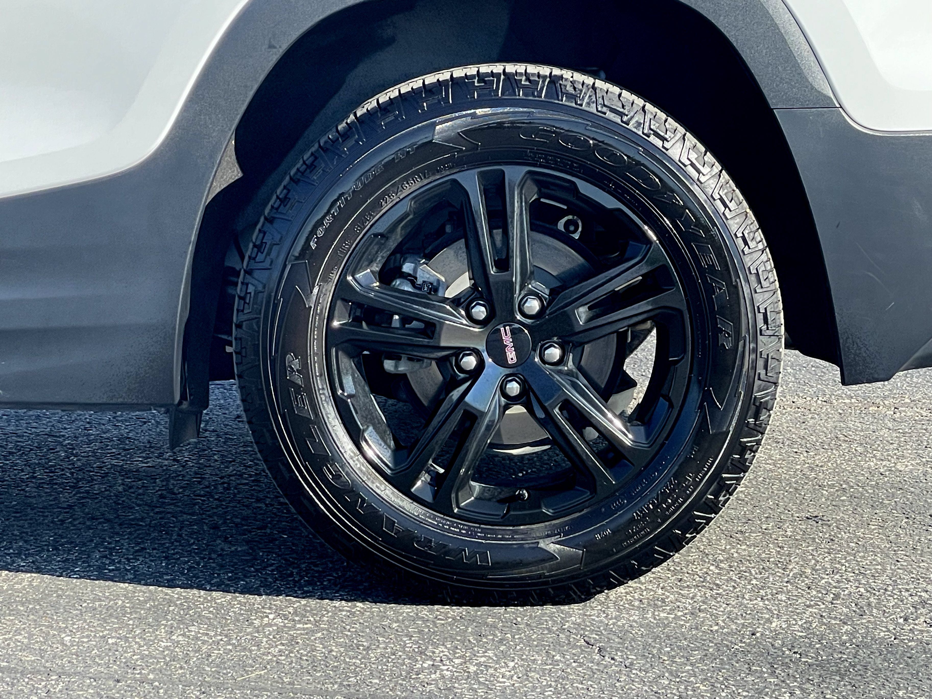 Used 2024 GMC Terrain AT4 w/ Infotainment Package II AWD/4WD image 10