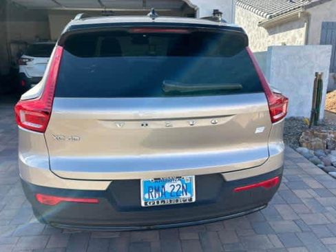 Used 2023 Volvo XC40 Recharge Ultimate image 6