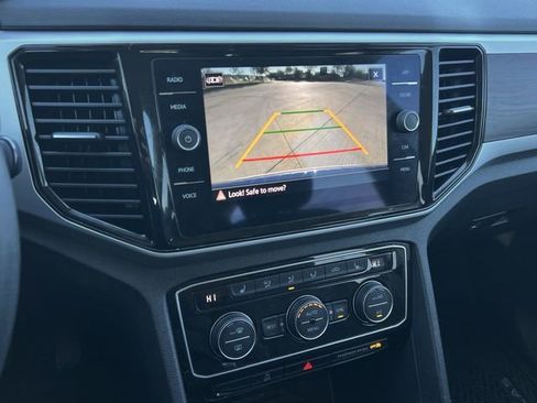 Used 2022 Volkswagen Atlas SE image 16