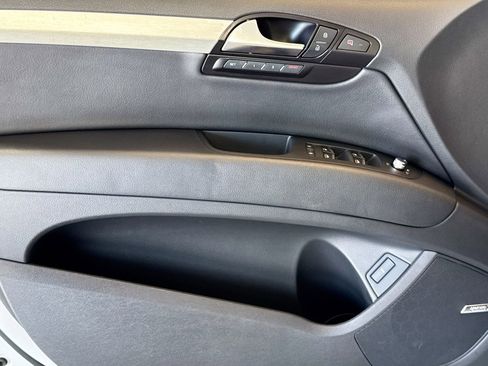 Used 2015 Audi Q7 3.0T S line Prestige w/ 21" S Line Plus Package image 17