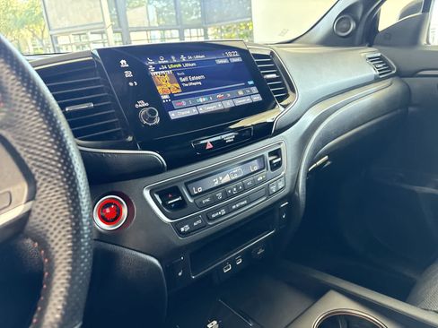 Certified 2024 Honda Passport TrailSport image 15