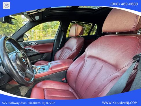 Used 2022 BMW X6 M50i w/ Executive Package image 8