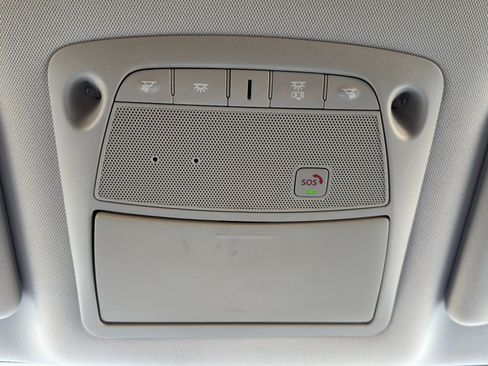 Used 2020 Nissan Pathfinder SL AWD/4WD image 35