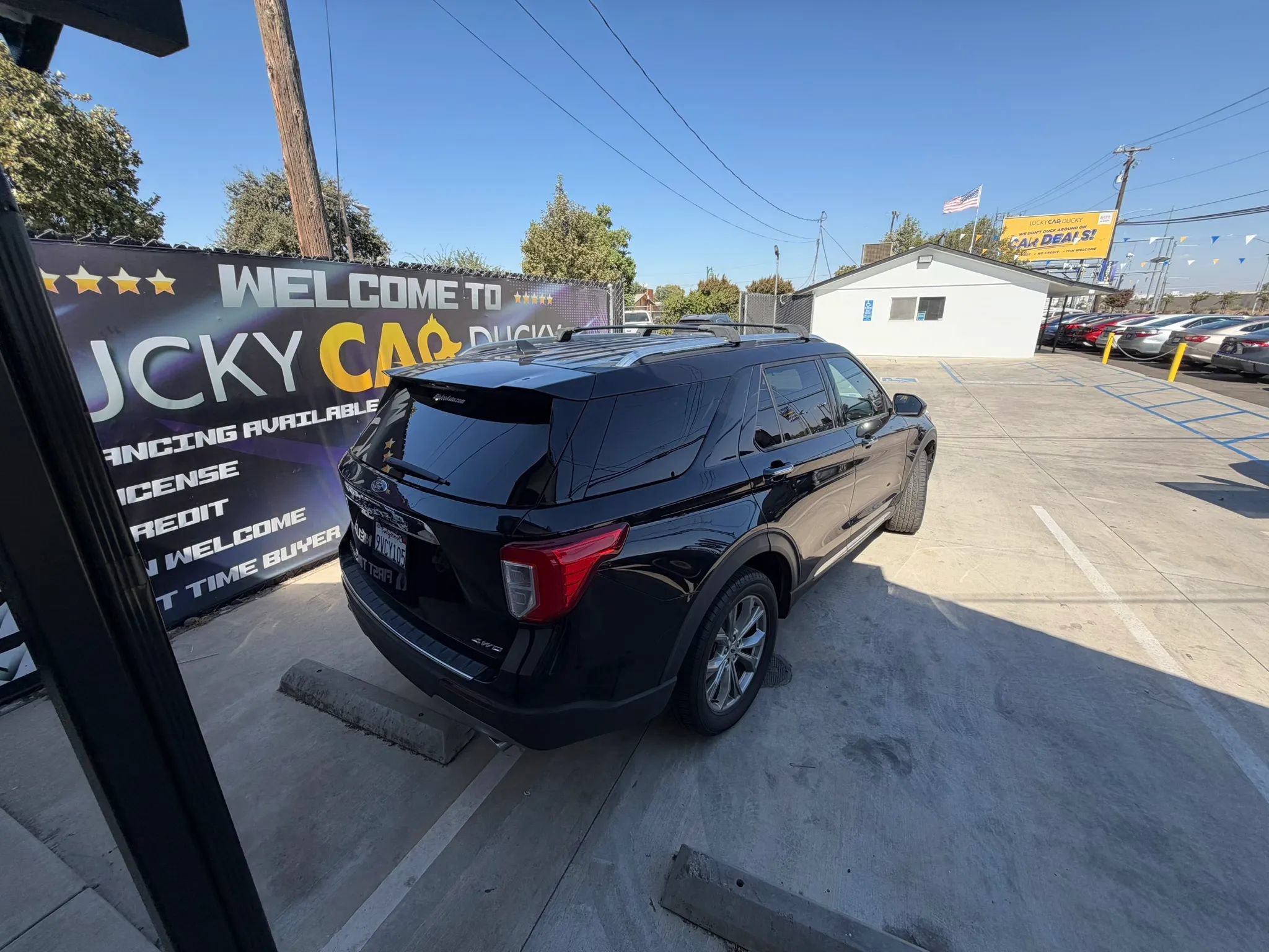Used 2022 Ford Explorer Limited w/ Equipment Group 301A AWD/4WD image 10