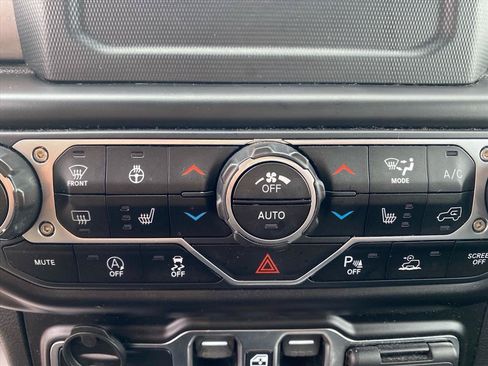 Used 2021 Jeep Wrangler Unlimited Sahara w/ Safety Group AWD/4WD image 13