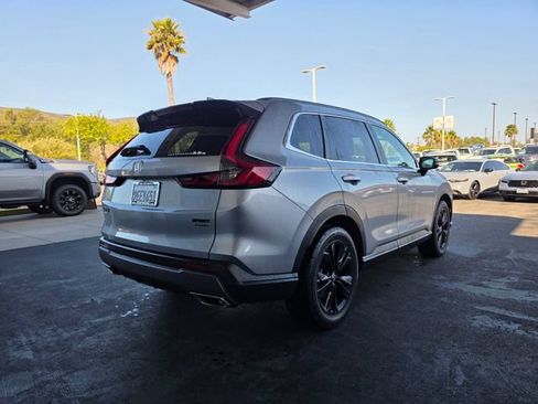 Used 2023 Honda CR-V Sport Touring image 9