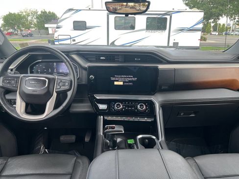 Used 2023 GMC Sierra 1500 Denali w/ Denali Reserve Package AWD/4WD image 14