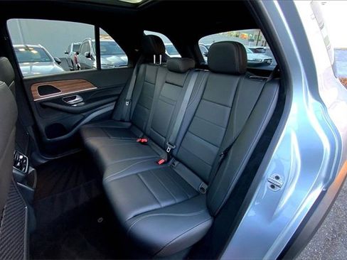 Used 2025 Mercedes-Benz GLE 450 4MATIC image 17