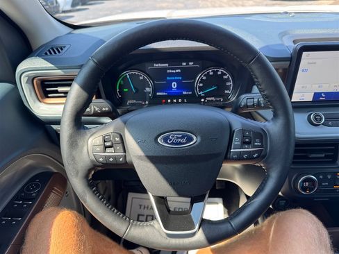 Used 2022 Ford Maverick Lariat w/ Lariat Luxury Package FWD image 12