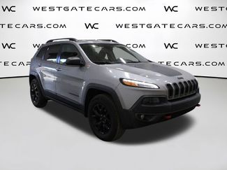 Used 2016 Jeep Cherokee Trailhawk video 2