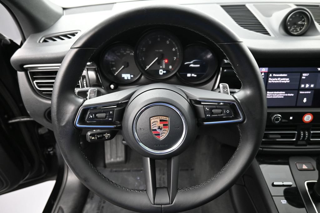 Used 2023 Porsche Macan AWD/4WD image 19