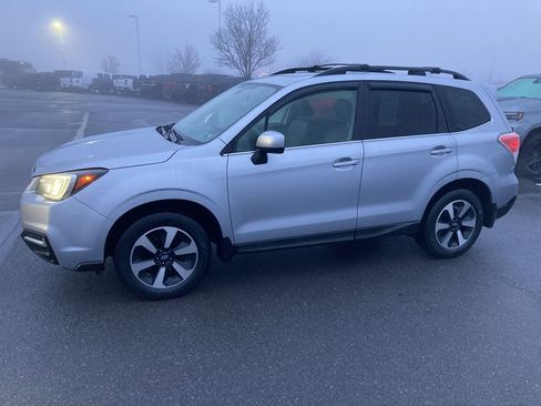 Used 2017 Subaru Forester 2.5i Limited image 4
