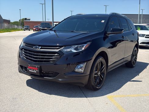 Used 2020 Chevrolet Equinox LT w/ Sport Edition AWD/4WD image 2